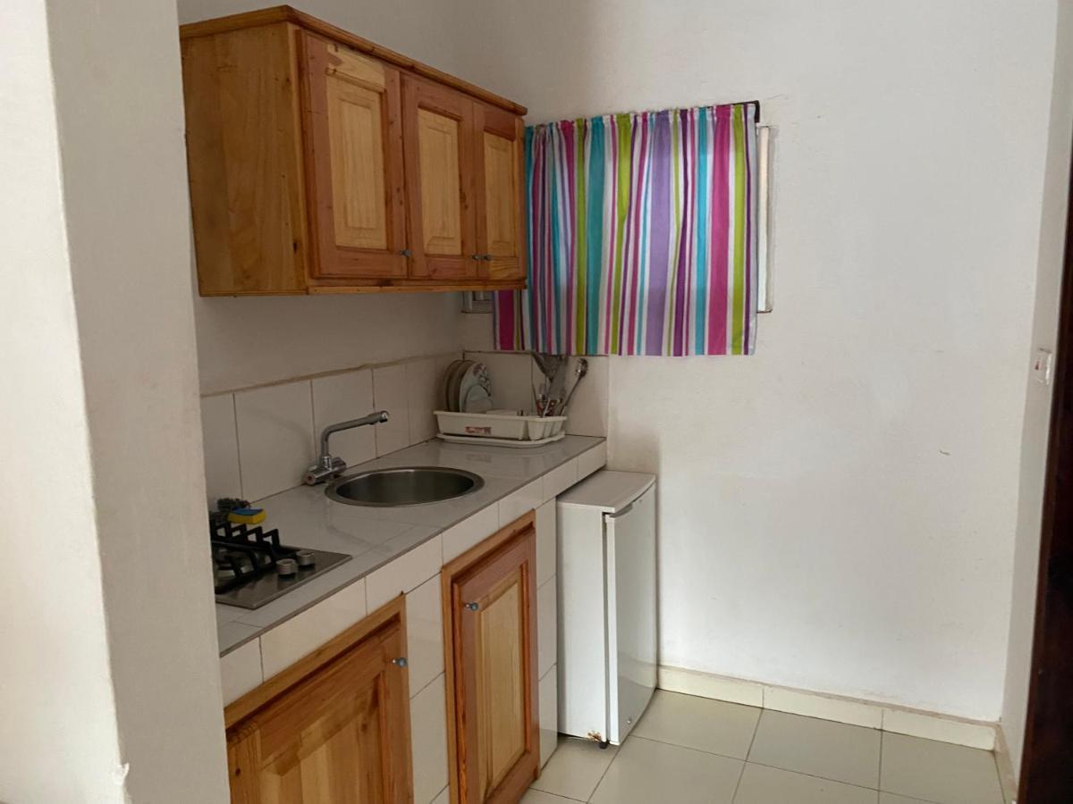 Queen Zee Garden Apartments Kololi Exterior photo